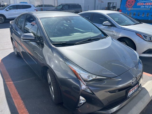 2017 Toyota Prius Four photo 5