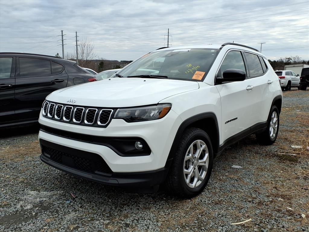 2024 Jeep Compass Latitude's photo