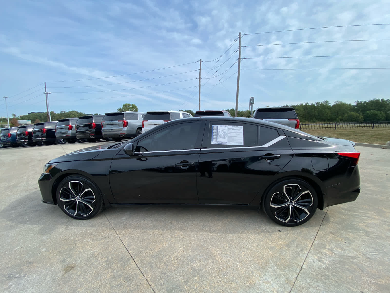 2023 Nissan Altima 2.5 SR photo 7