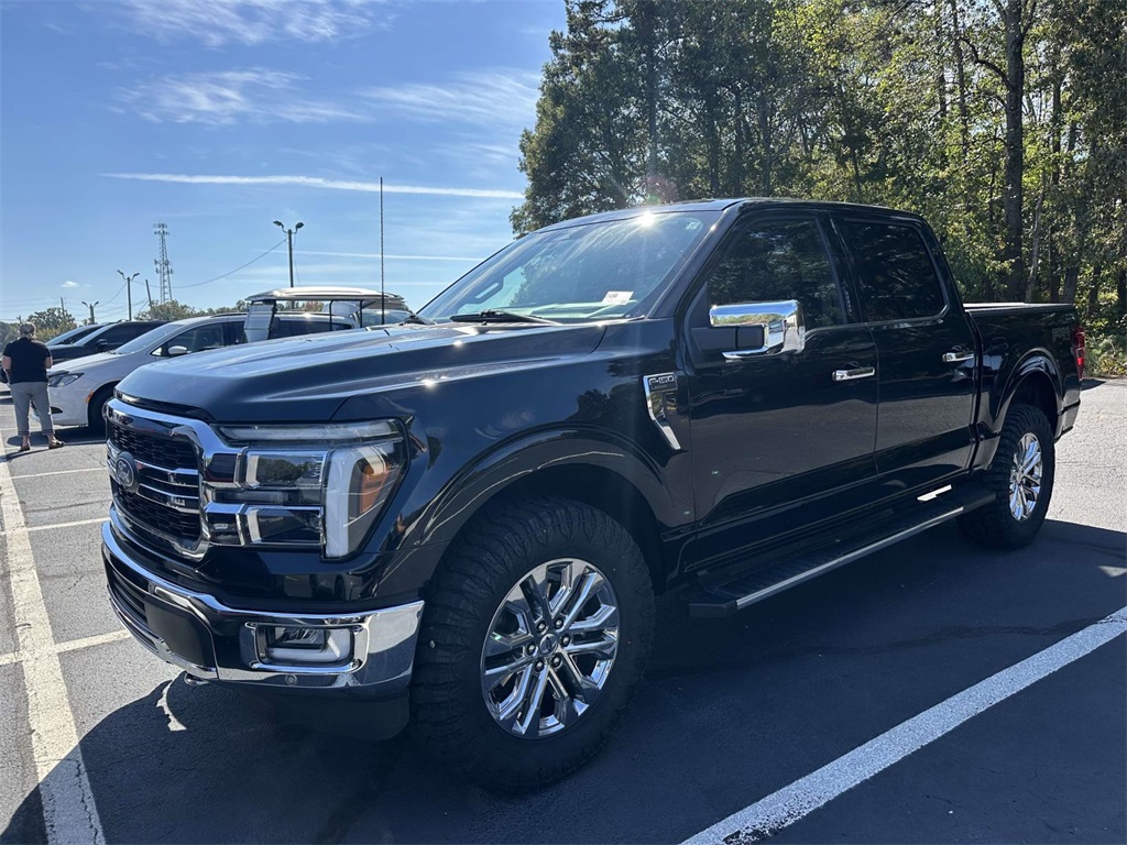 2024 Ford F-150 Lariat photo 2