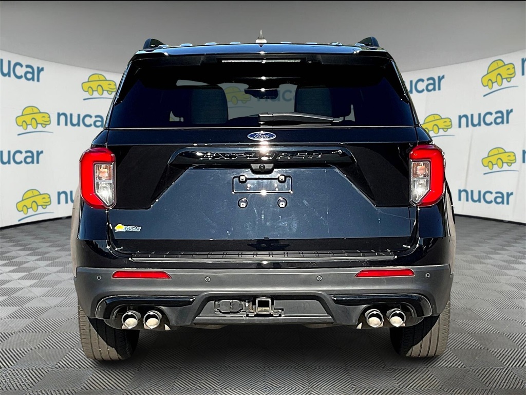 2023 Ford Explorer ST photo 2