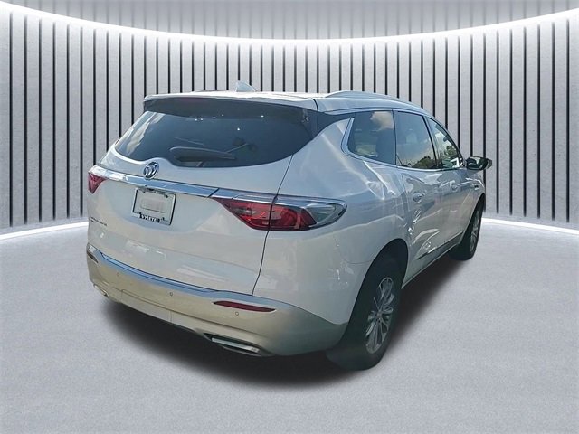 2024 Buick Enclave Essence photo 2