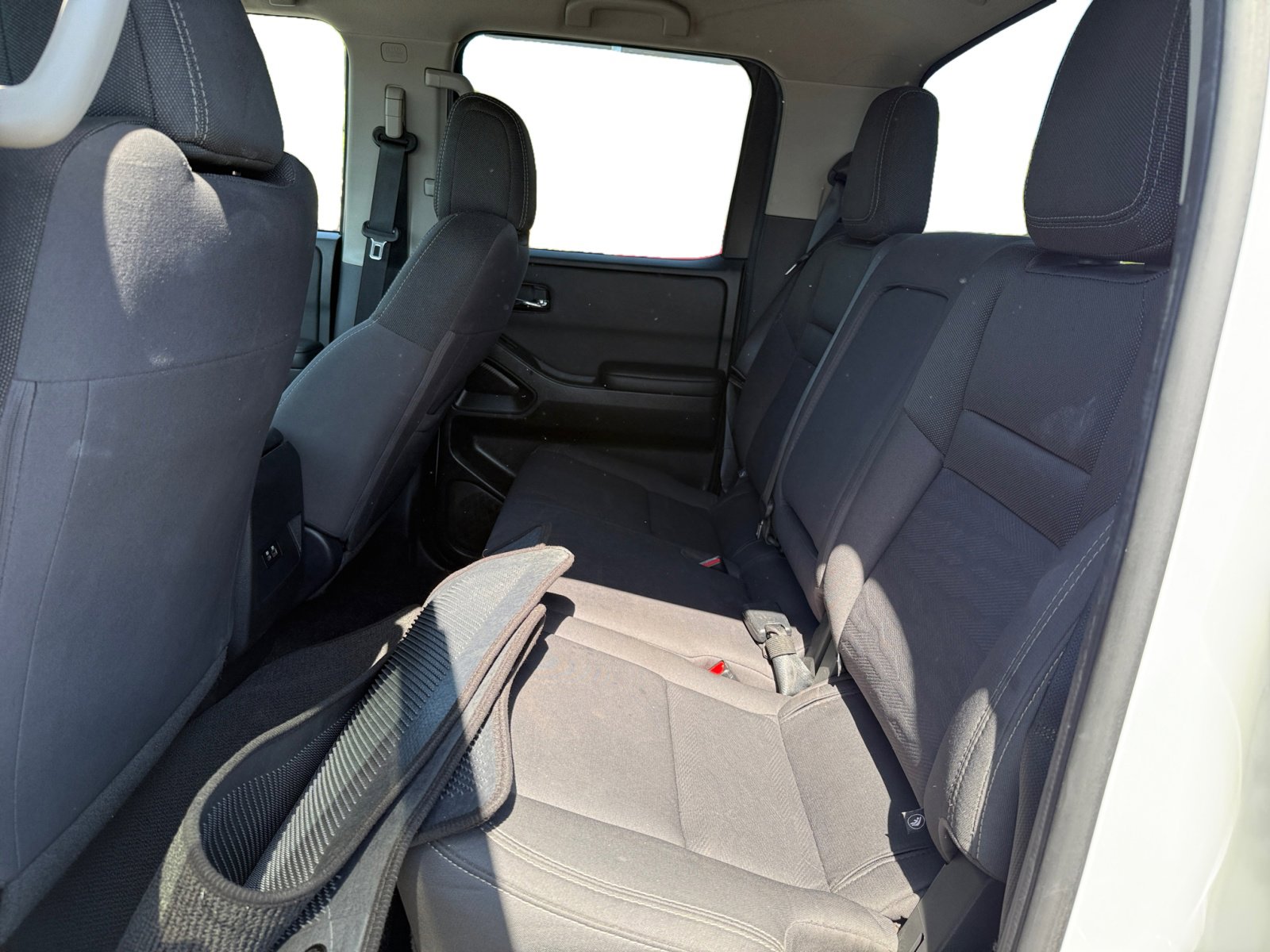 2023 Nissan Frontier SV photo 16
