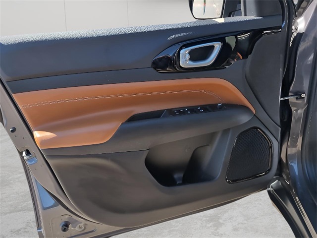 2024 Jeep Compass Limited photo 10