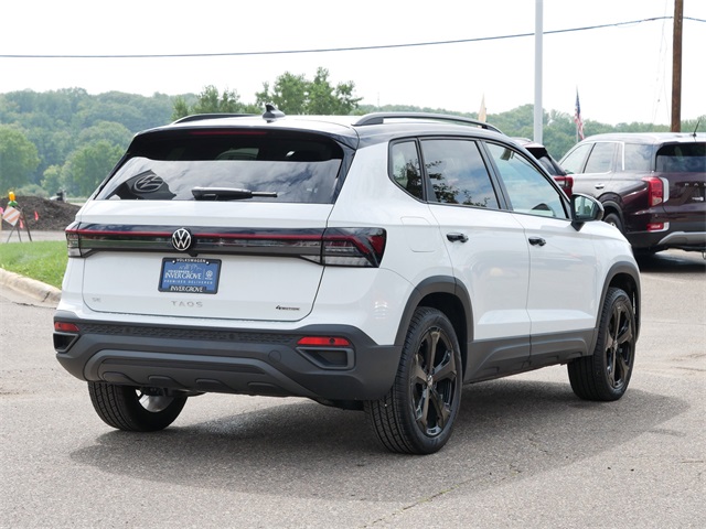 2025 Volkswagen Taos SE photo 6
