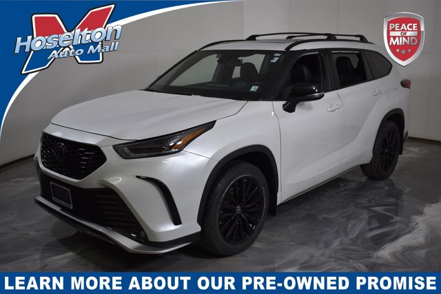 2023 Toyota Highlander XSE's photo
