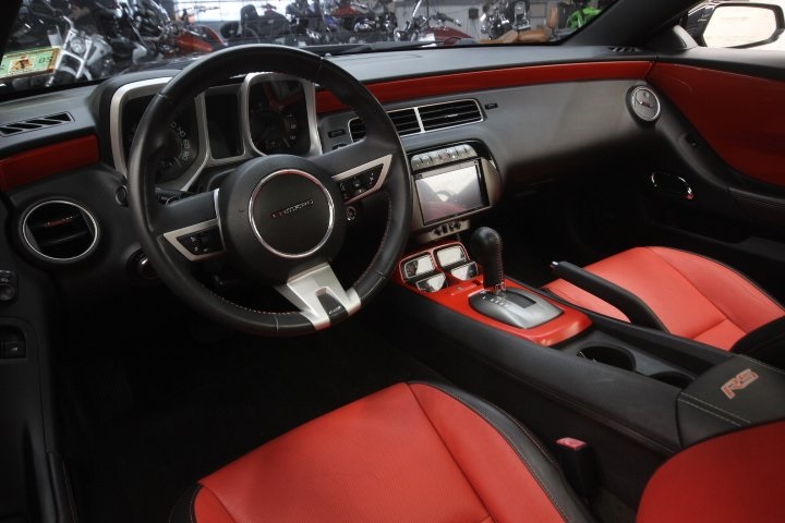 2011 Chevrolet Camaro 2SS photo 15