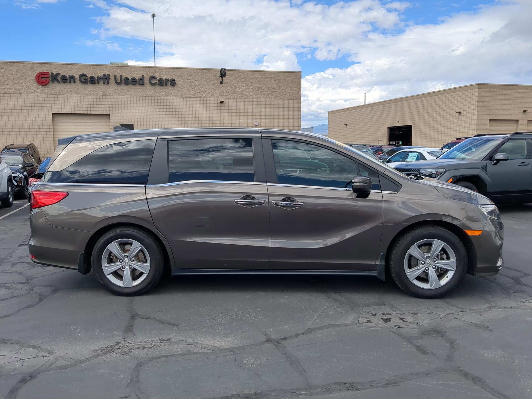 2018 Honda Odyssey EX-L photo 2