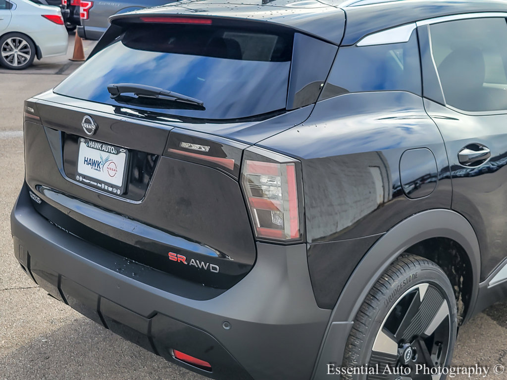 2025 Nissan Kicks SR photo 6