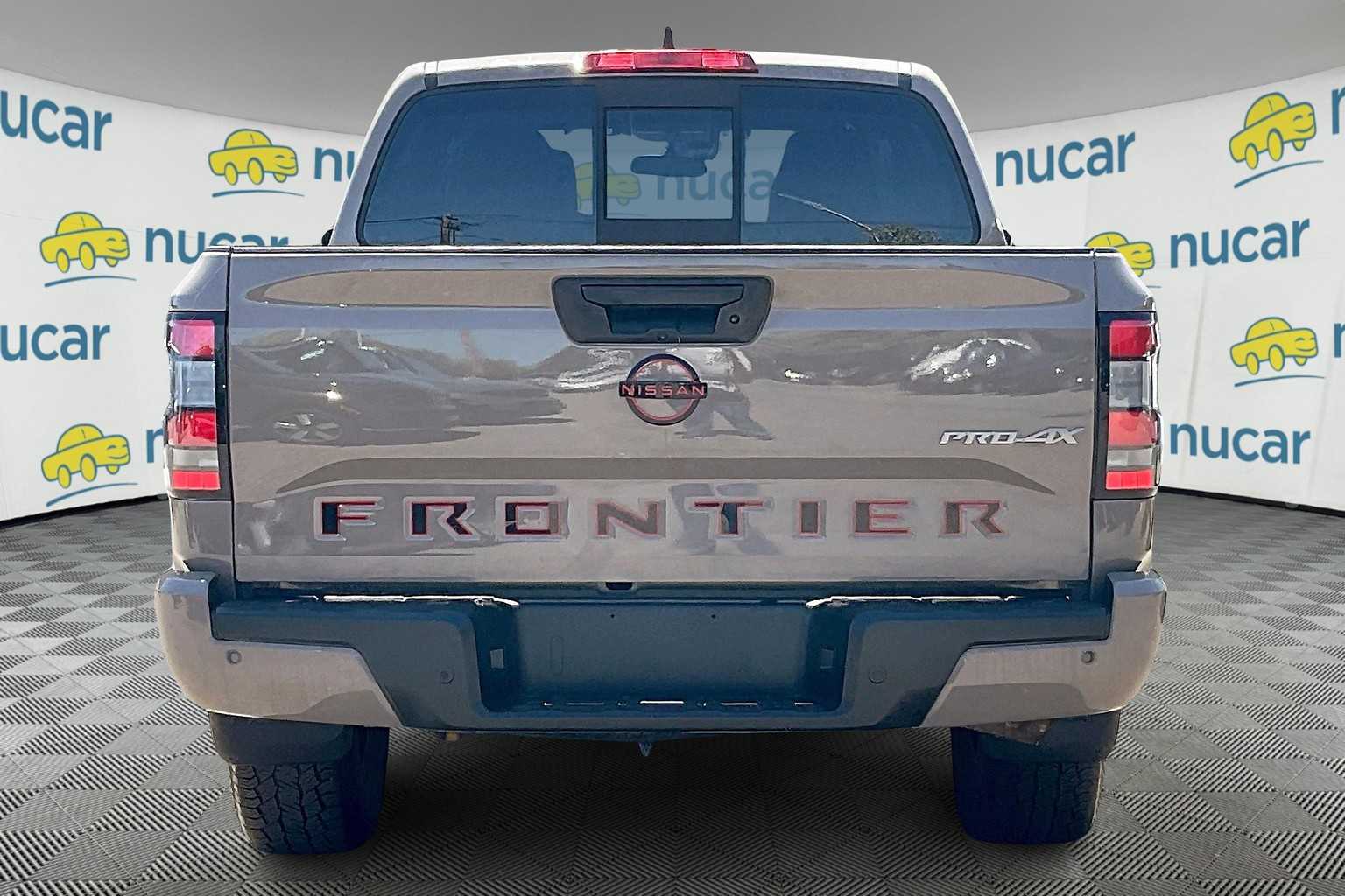 2022 Nissan Frontier PRO-4X photo 5