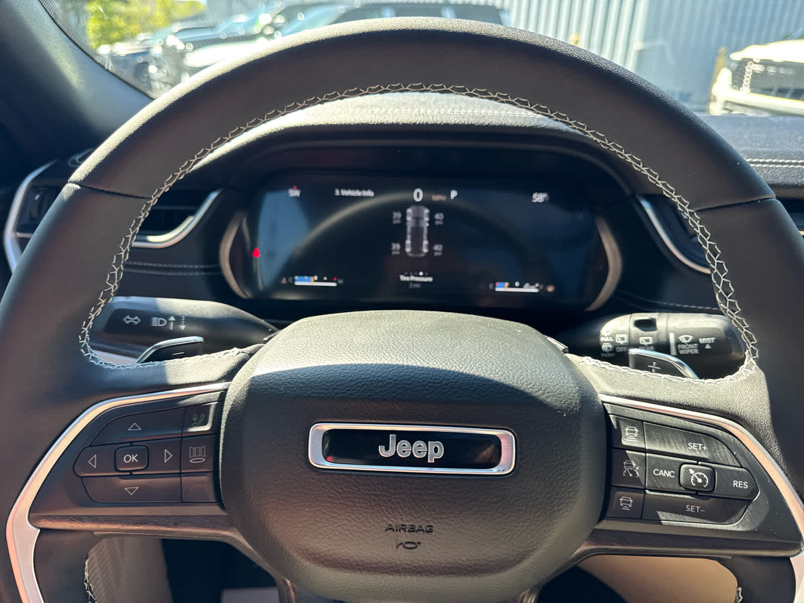 2025 Jeep Grand Cherokee Limited photo 27