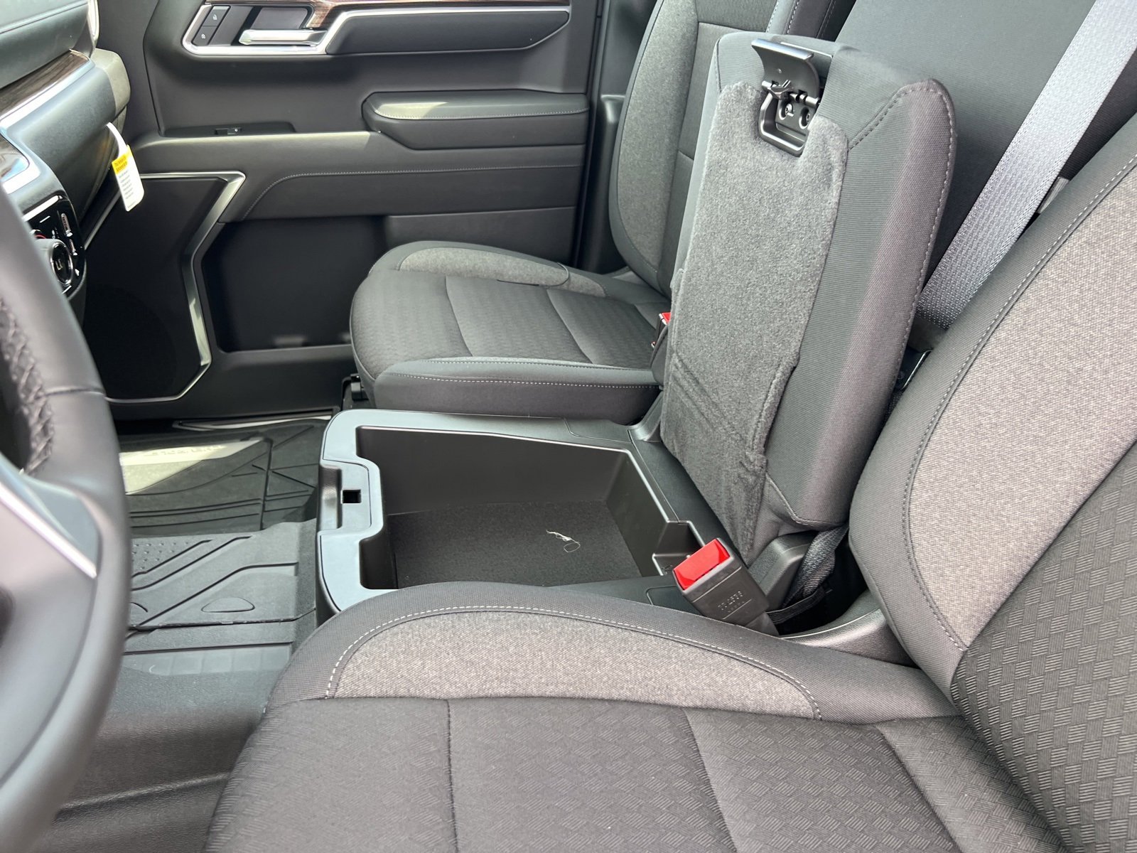 2026 Chevrolet Silverado 1500 RST photo 25