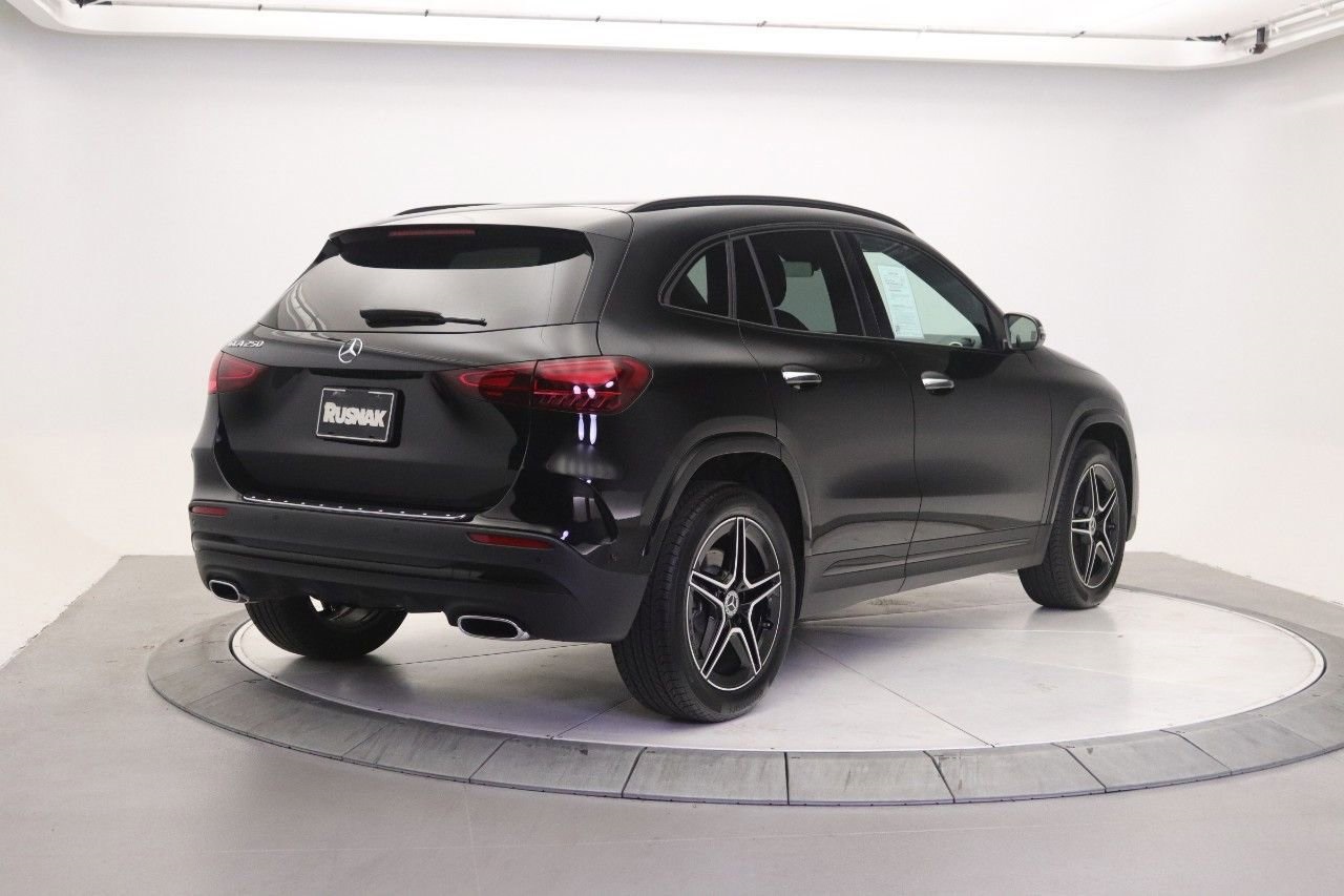 2025 Mercedes Benz GLA 250 AMG photo 4