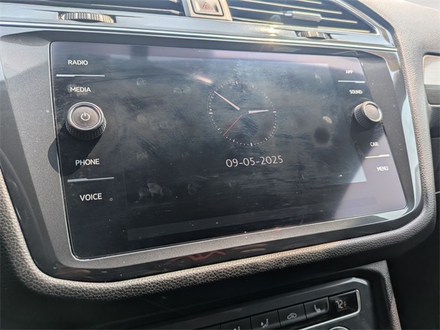 2020 Volkswagen Tiguan SE photo 15