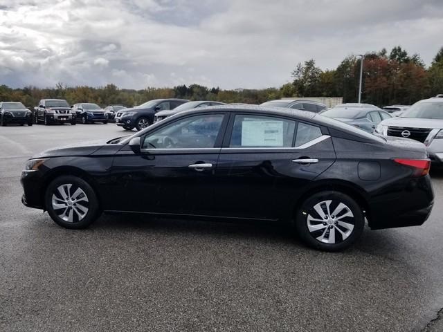 2025 Nissan Altima S photo 4