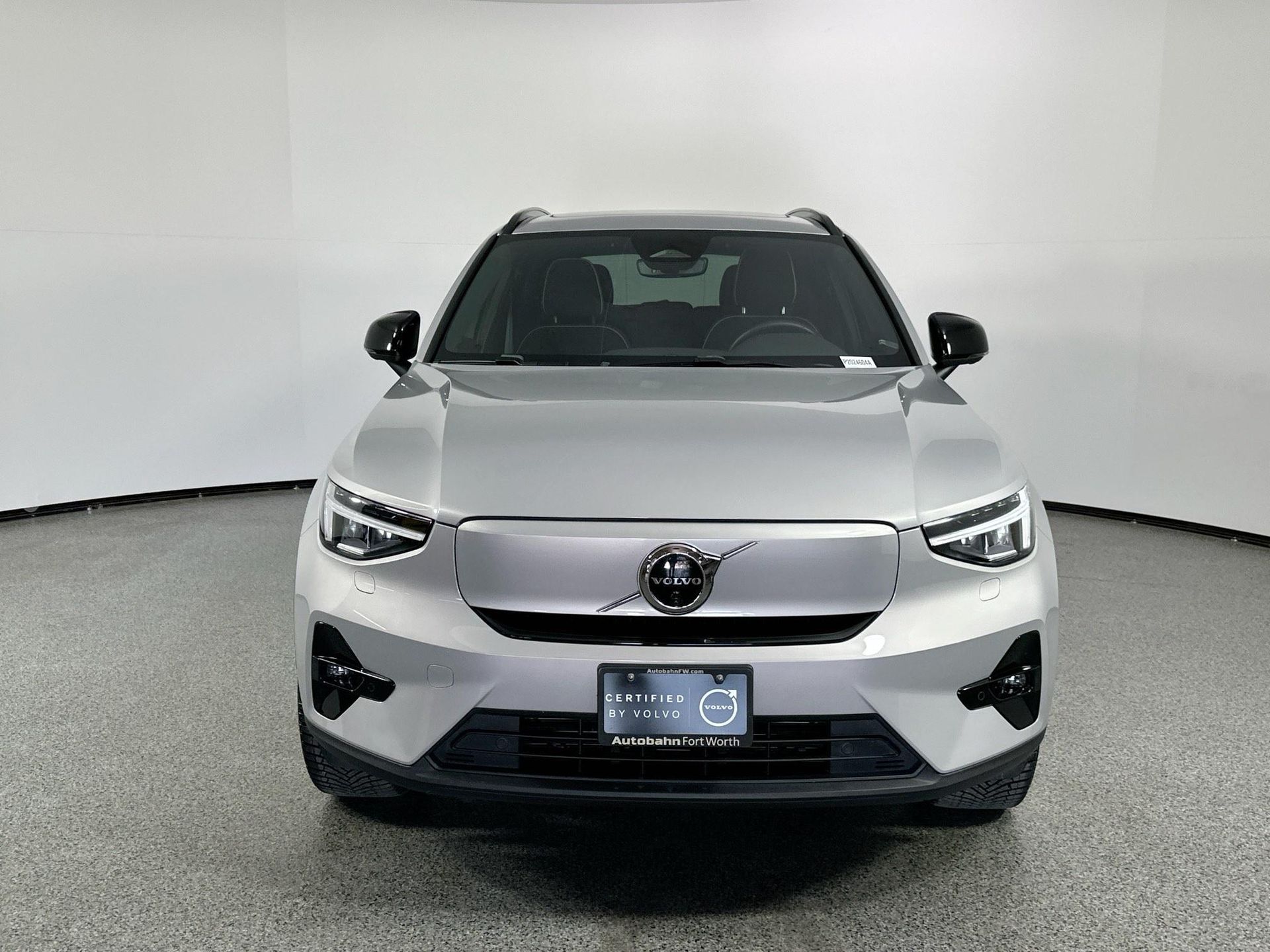 2023 Volvo XC40 Recharge Ultimate photo 2