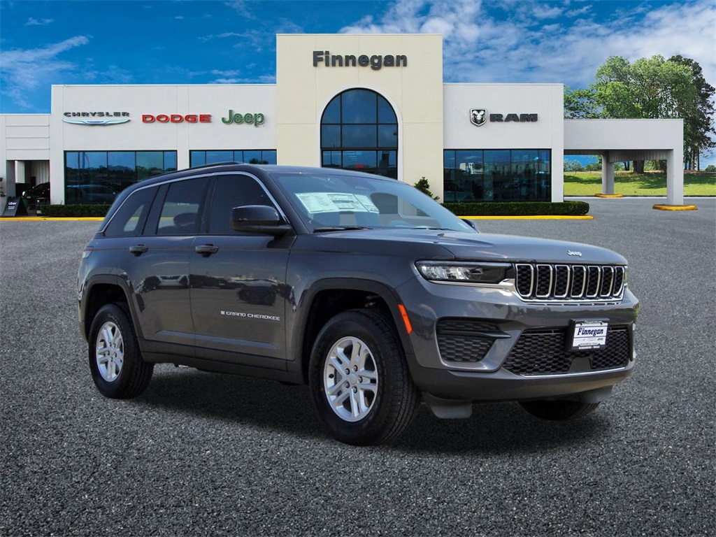 2025 Jeep Grand Cherokee Laredo's photo