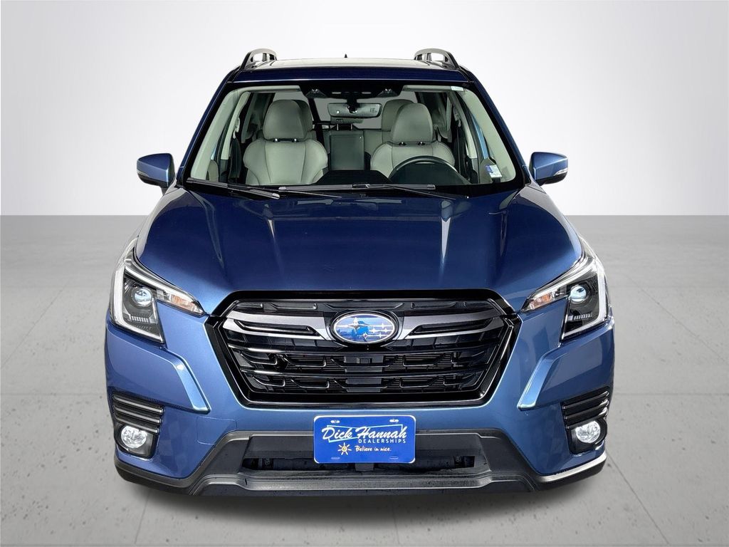 2022 Subaru Forester Limited photo 3