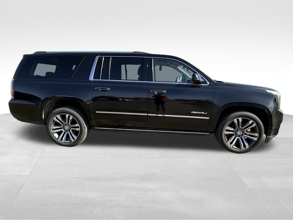 2020 Gmc Yukon XL Denali photo 2
