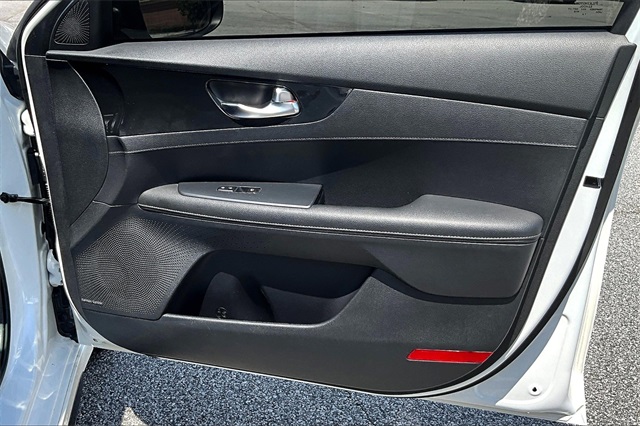 2020 Kia Forte GT-Line photo 25