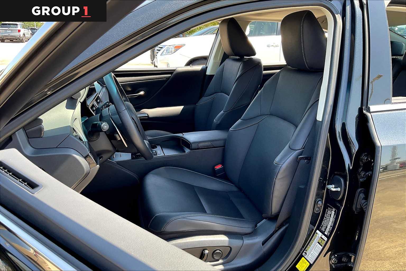 2023 Lexus ES 350 photo 6