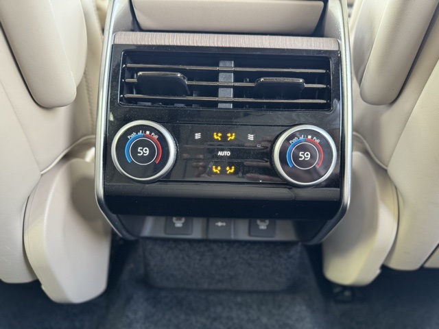 2023 Land Rover Range Rover SE photo 22