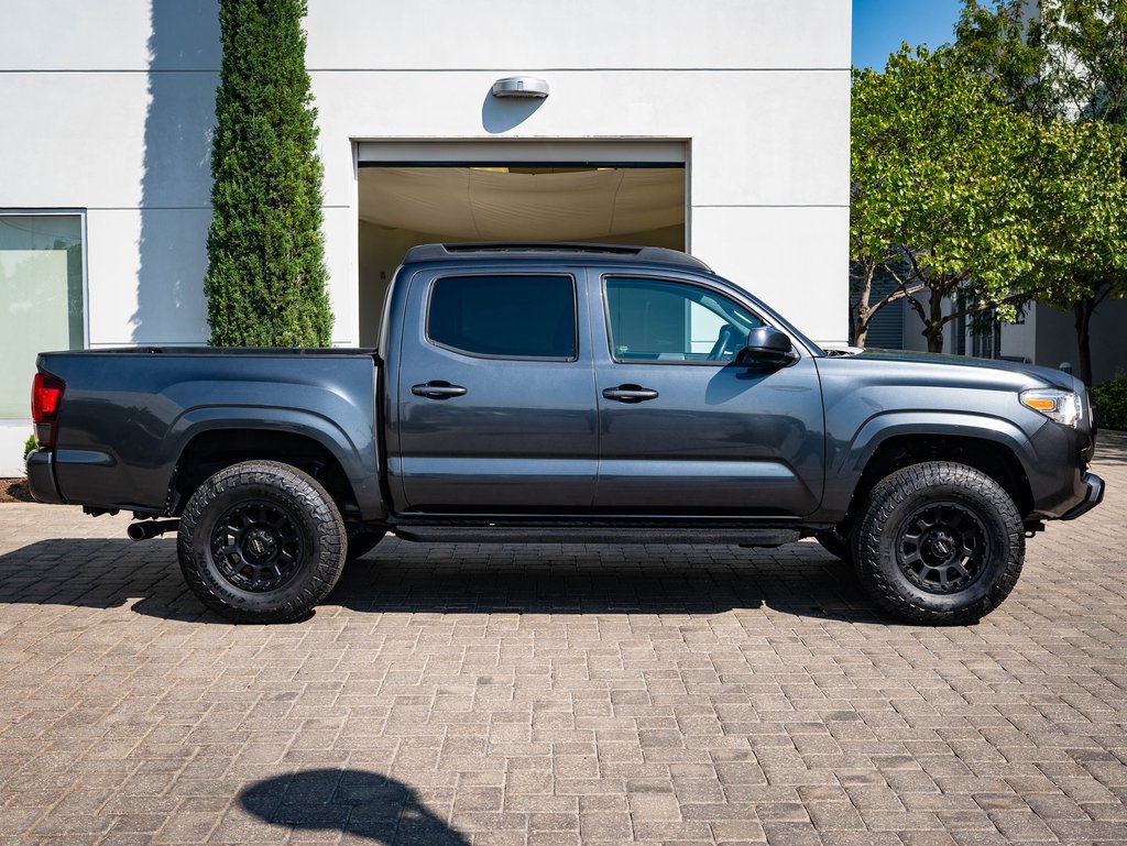 2022 Toyota Tacoma SR photo 11