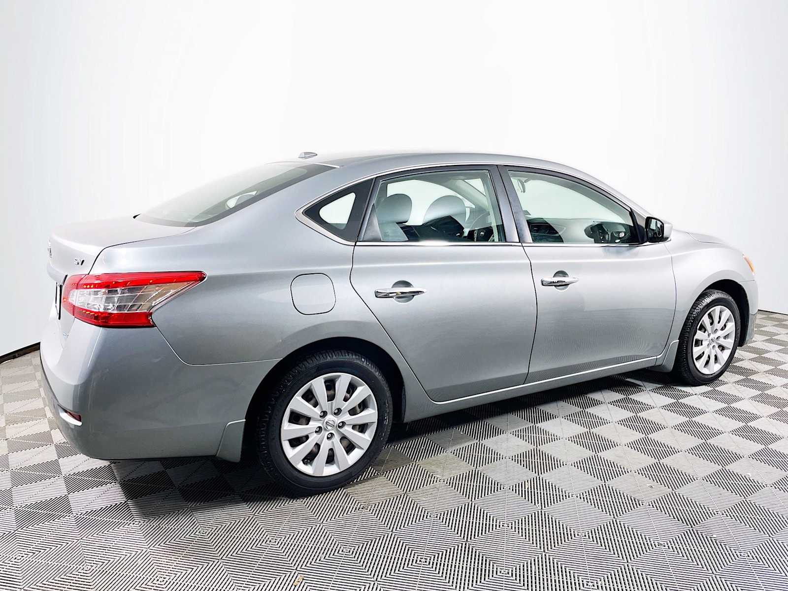 2014 Nissan Sentra SV photo 4