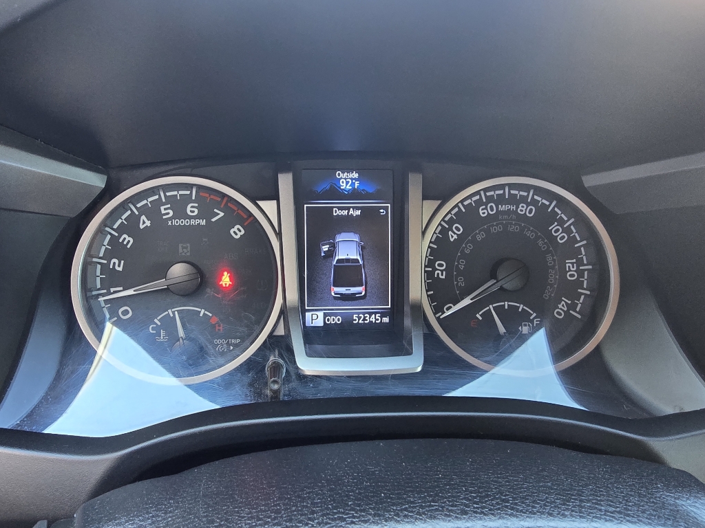 2020 Toyota Tacoma SR5 photo 22