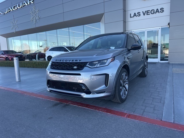 2023 Land Rover Discovery Sport SE's photo