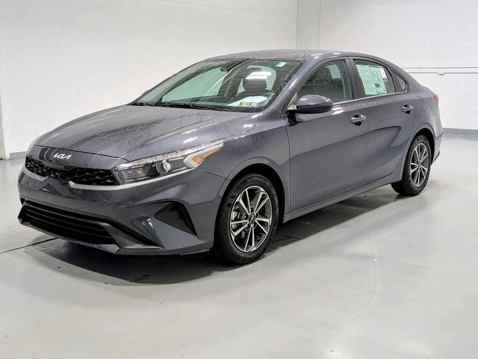 2023 Kia Forte LXS's photo