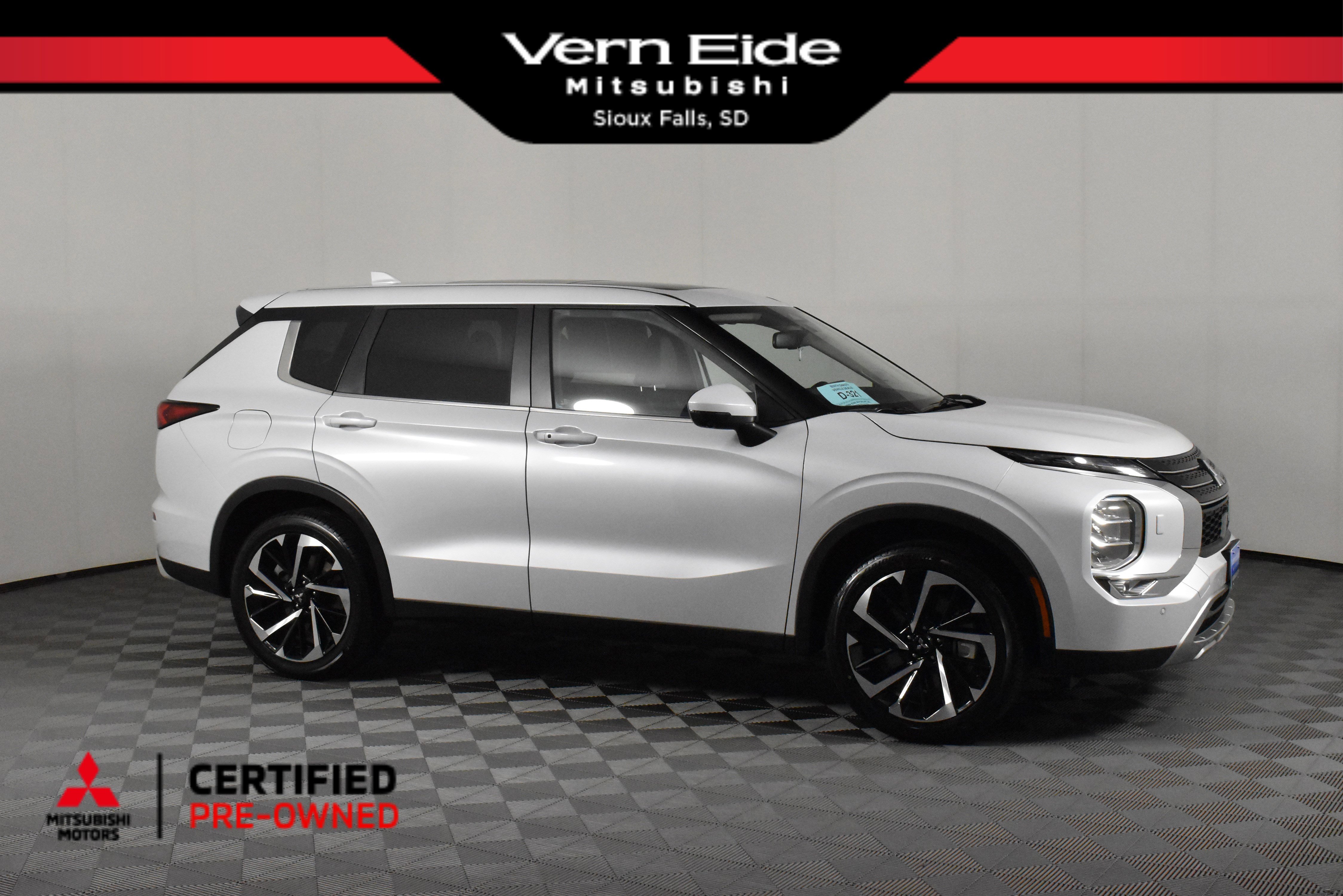 2024 Mitsubishi Outlander SE