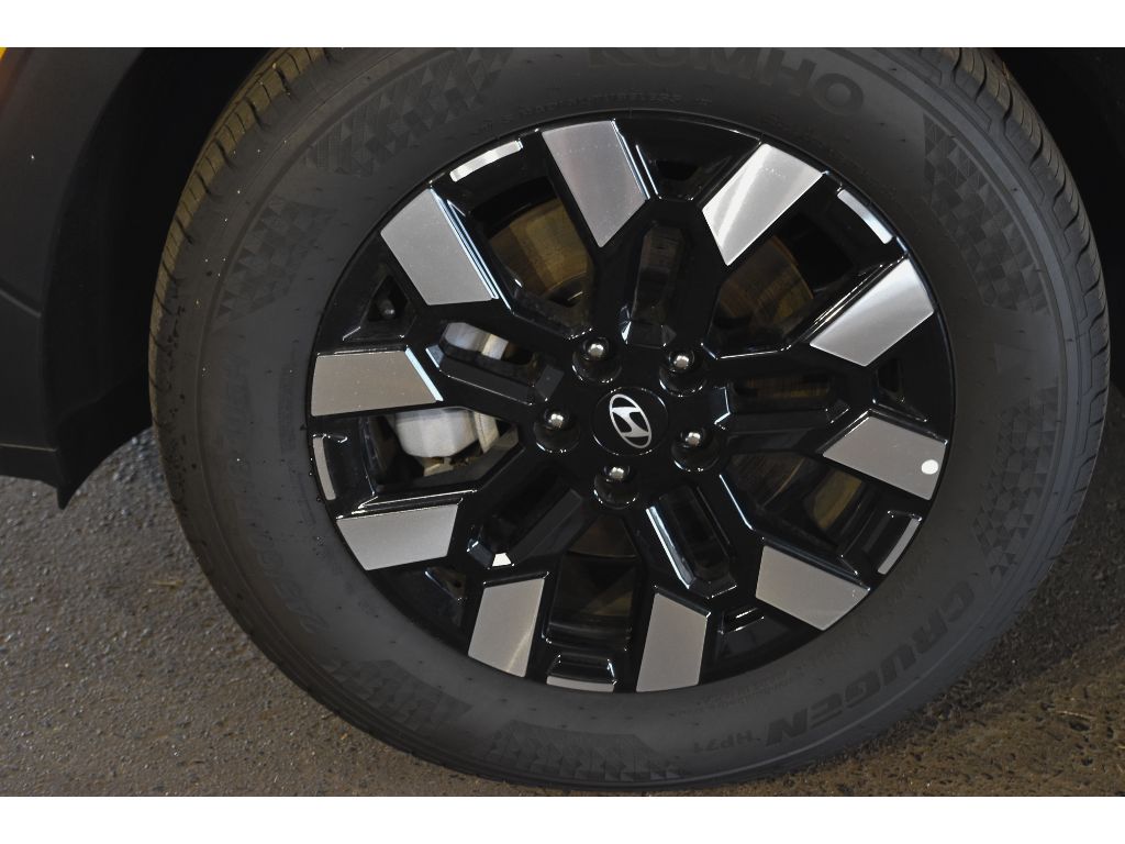 2025 Hyundai Santa Cruz SEL Activity photo 2