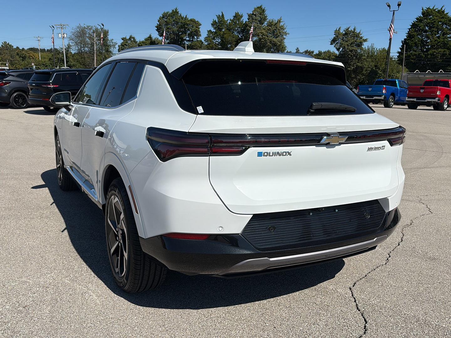 2024 Chevrolet Equinox EV 1LT photo 14