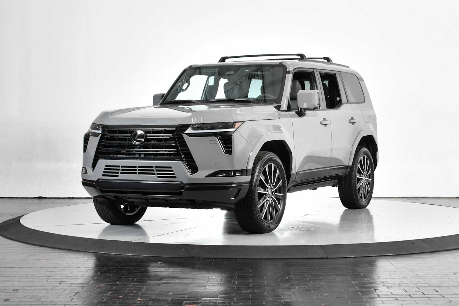 2025 Lexus GX Luxury's photo