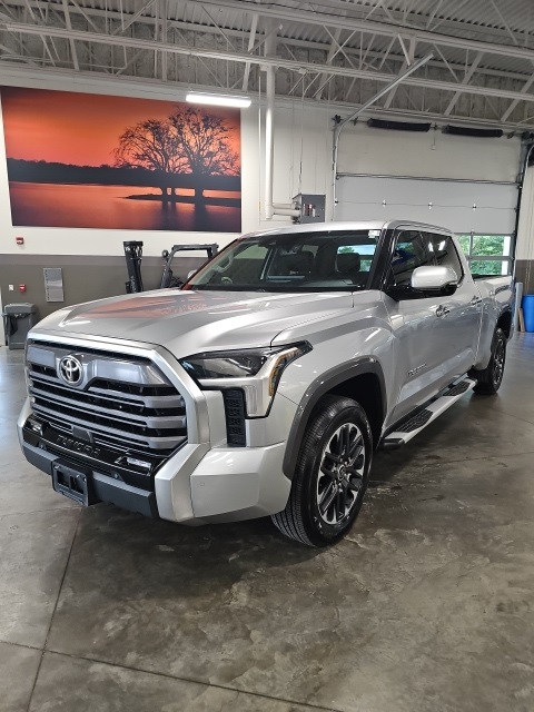 2022 Toyota Tundra Limited photo 2