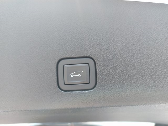 2025 Cadillac XT6 Sport photo 16