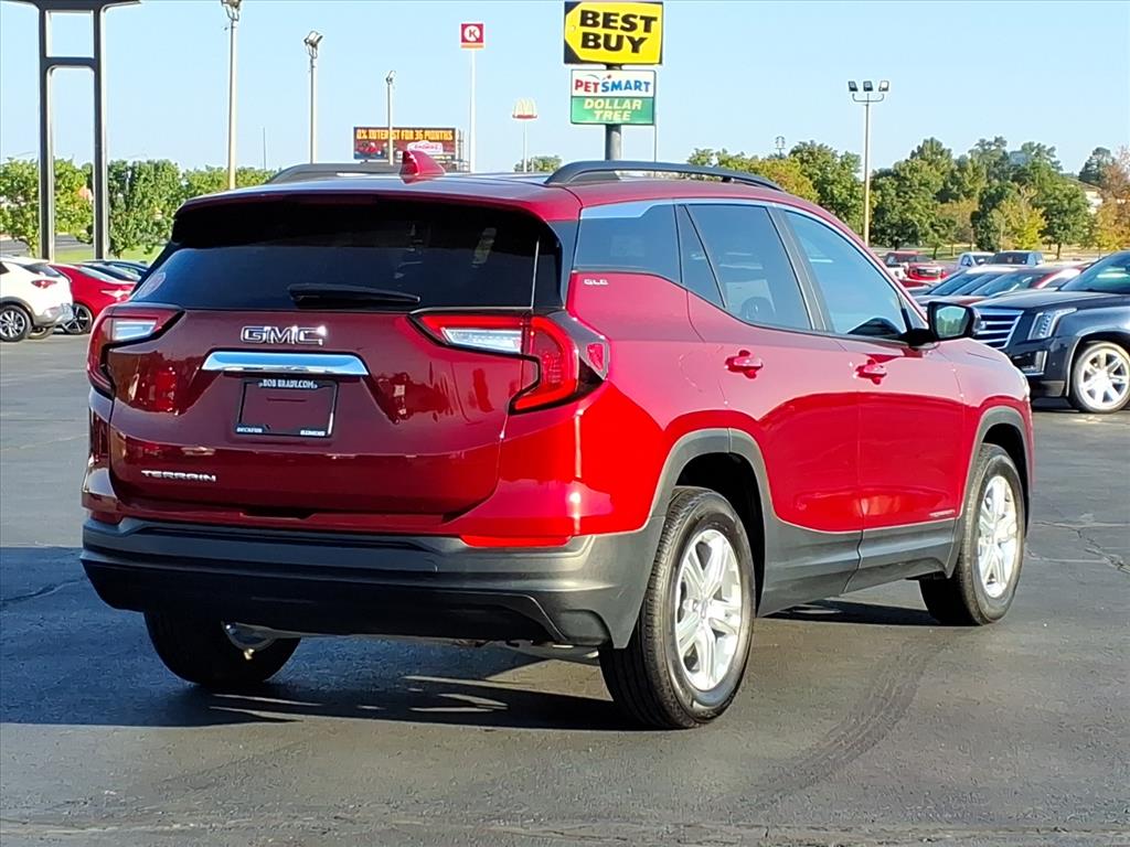 2024 Gmc Terrain SLE photo 2
