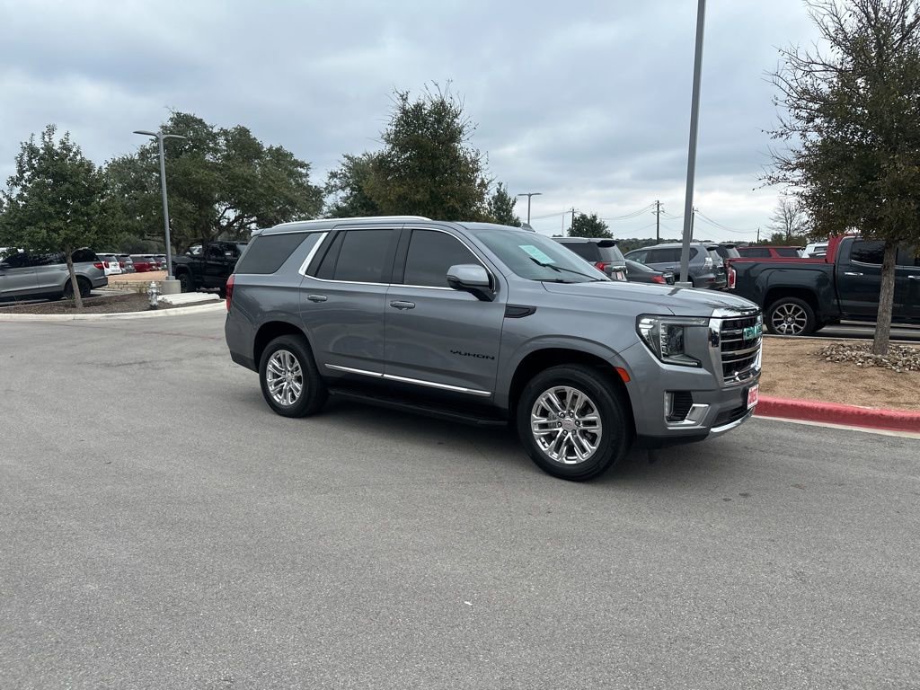 2022 GMC Yukon SLT's photo