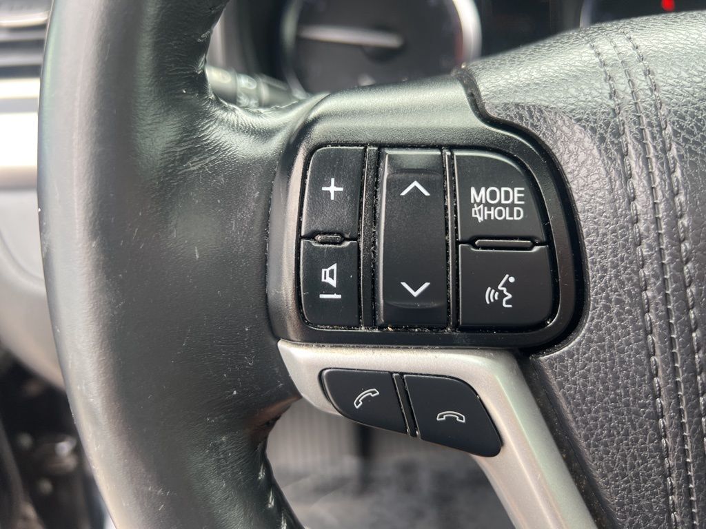 2019 Toyota Highlander Limited photo 11