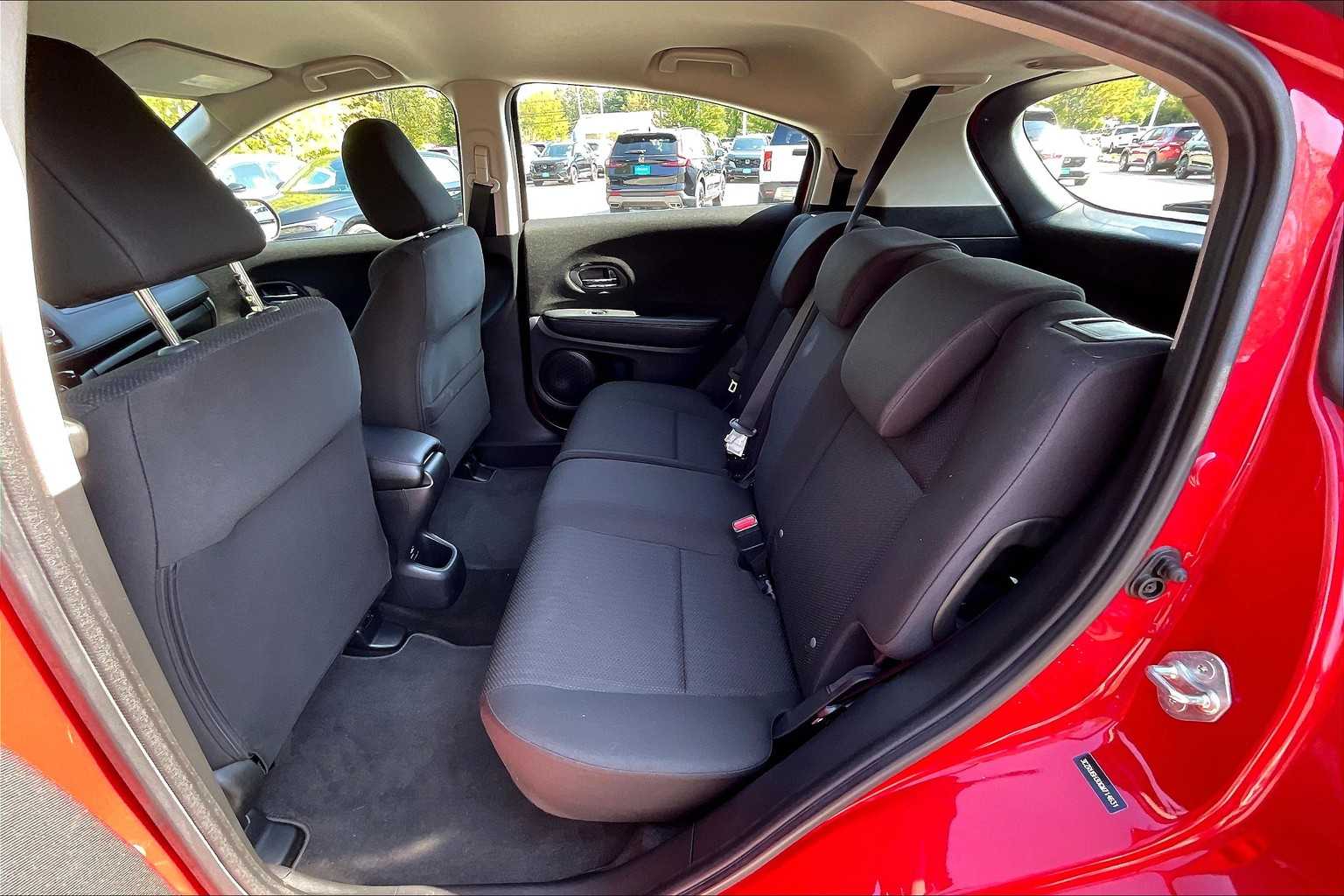 2016 Honda HR-V LX photo 15