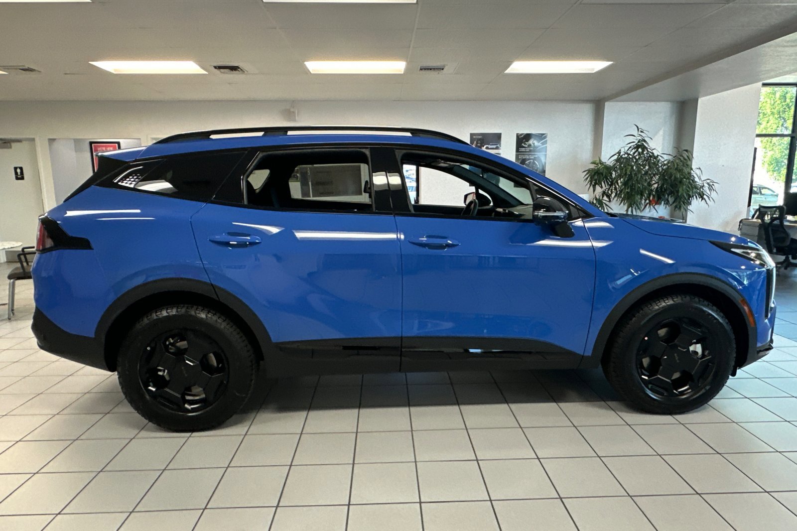 2026 Kia Sportage X-Pro Prestige photo 3