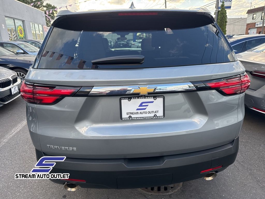 2023 Chevrolet Traverse LS photo 8