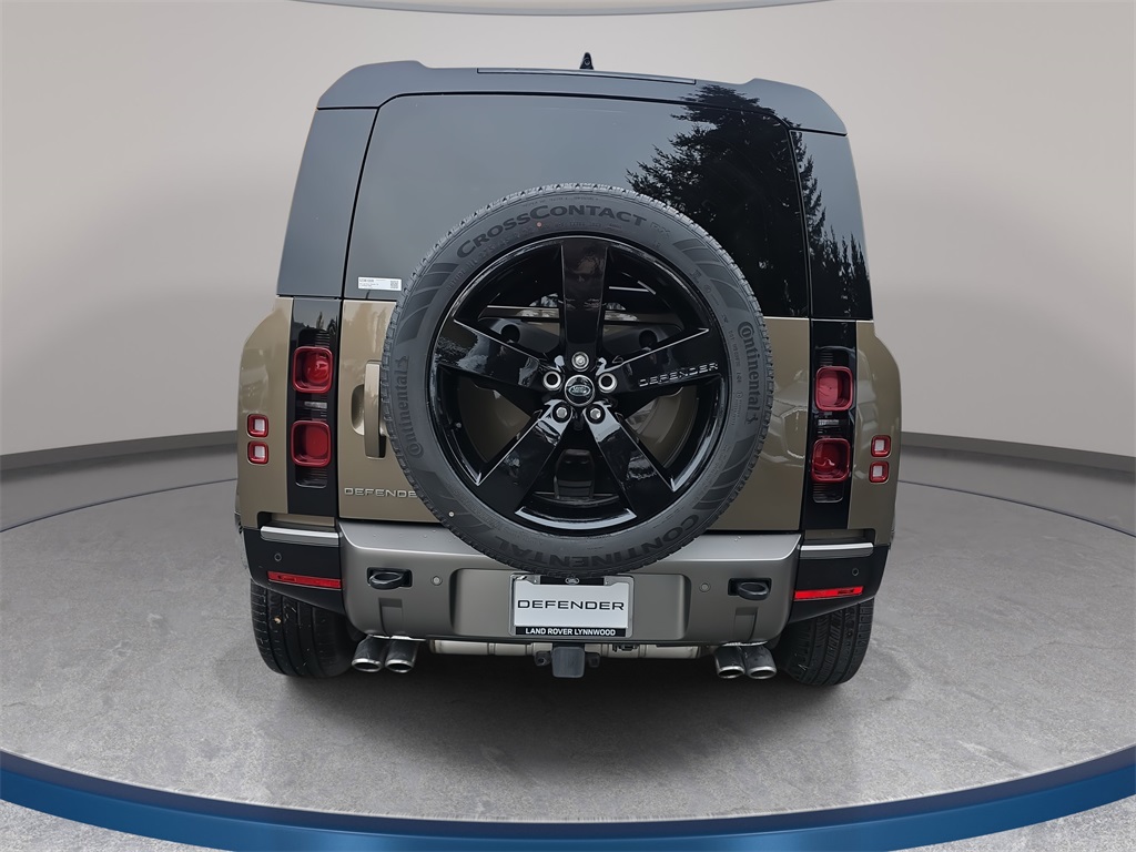 2025 Land Rover Defender 110 X-Dynamic SE photo 4