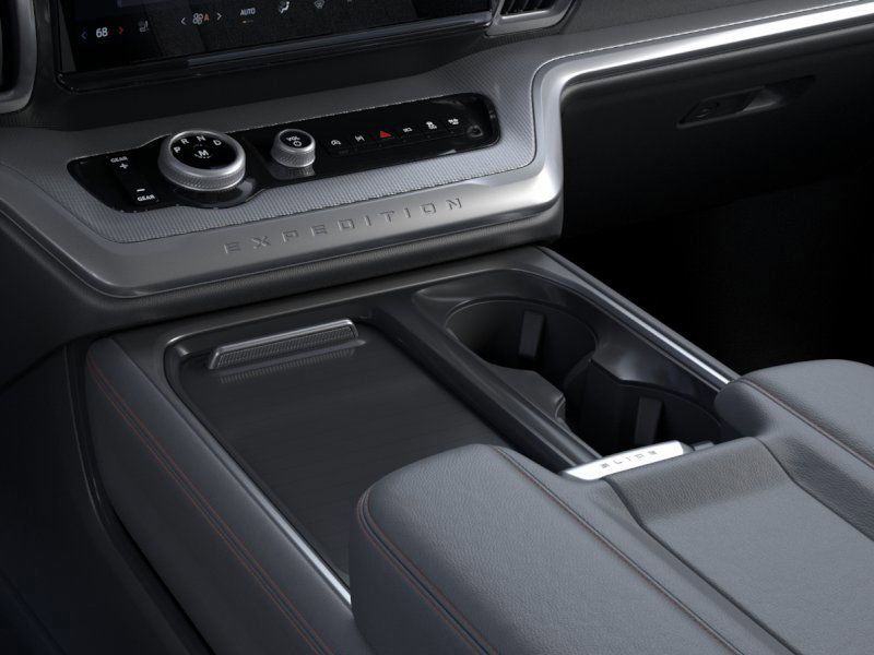 2025 Ford Expedition MAX photo 12
