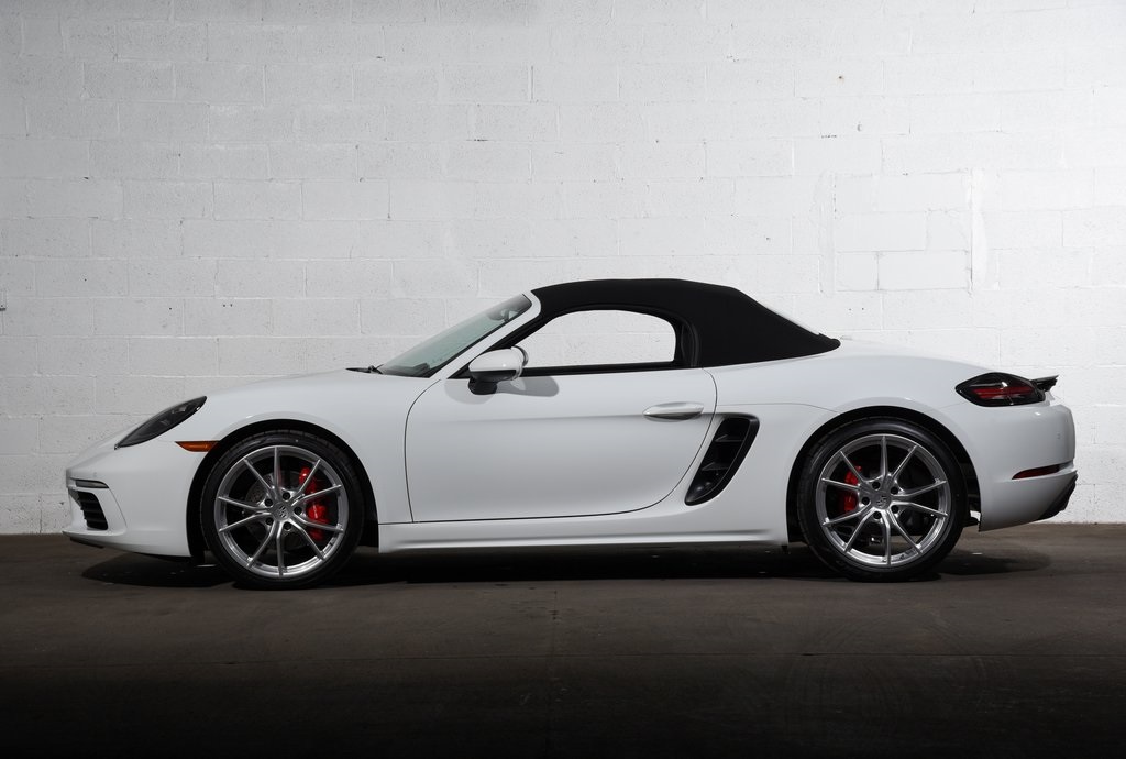 2025 Porsche Boxster S photo 3