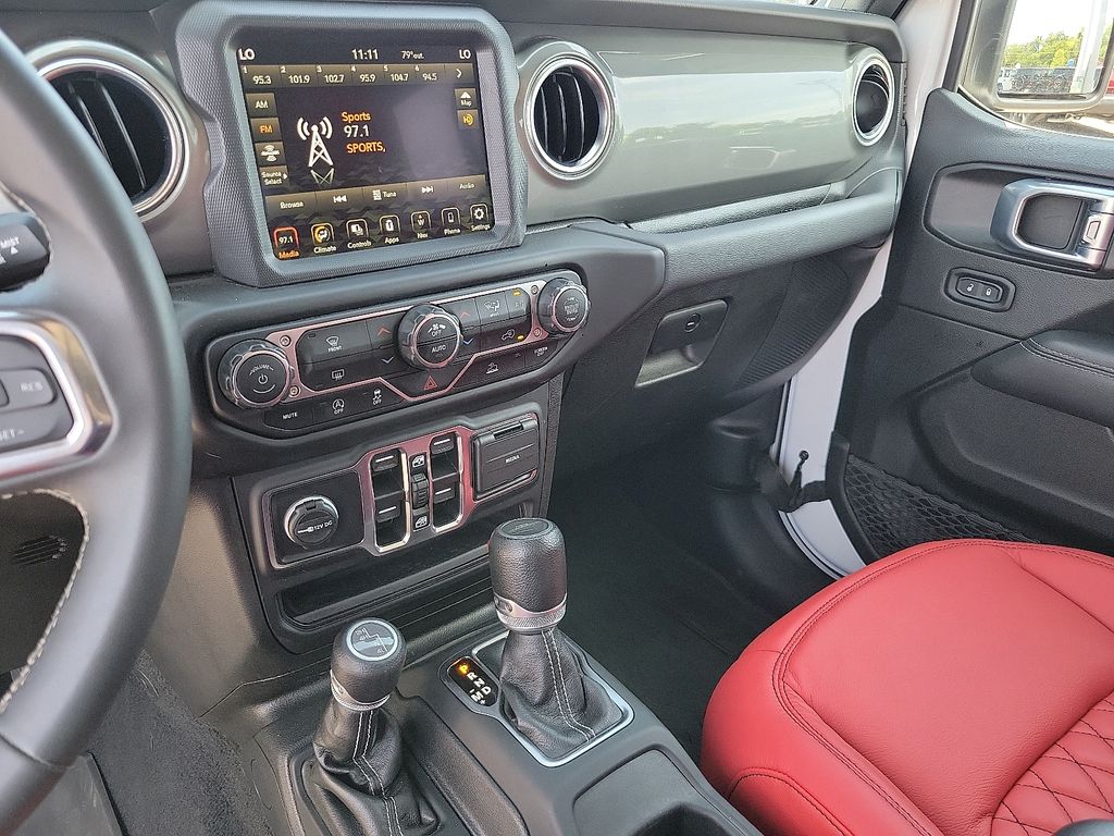 2023 Jeep Gladiator Overland photo 20
