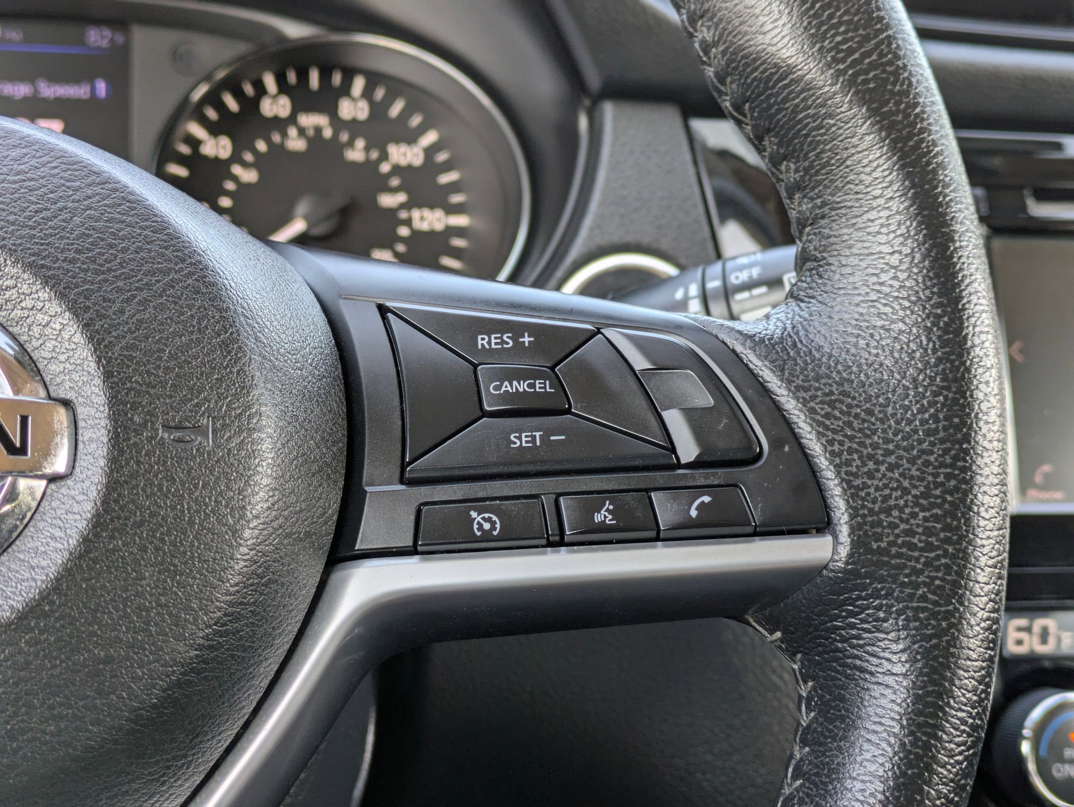 2020 Nissan Rogue SV photo 21