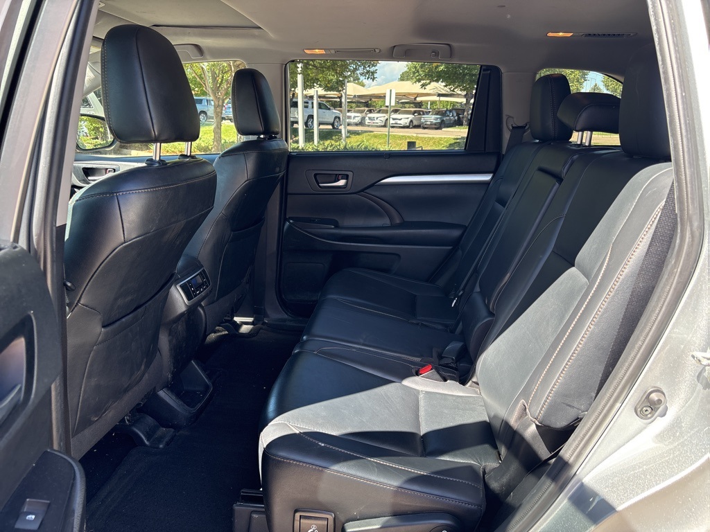 2019 Toyota Highlander XLE photo 12