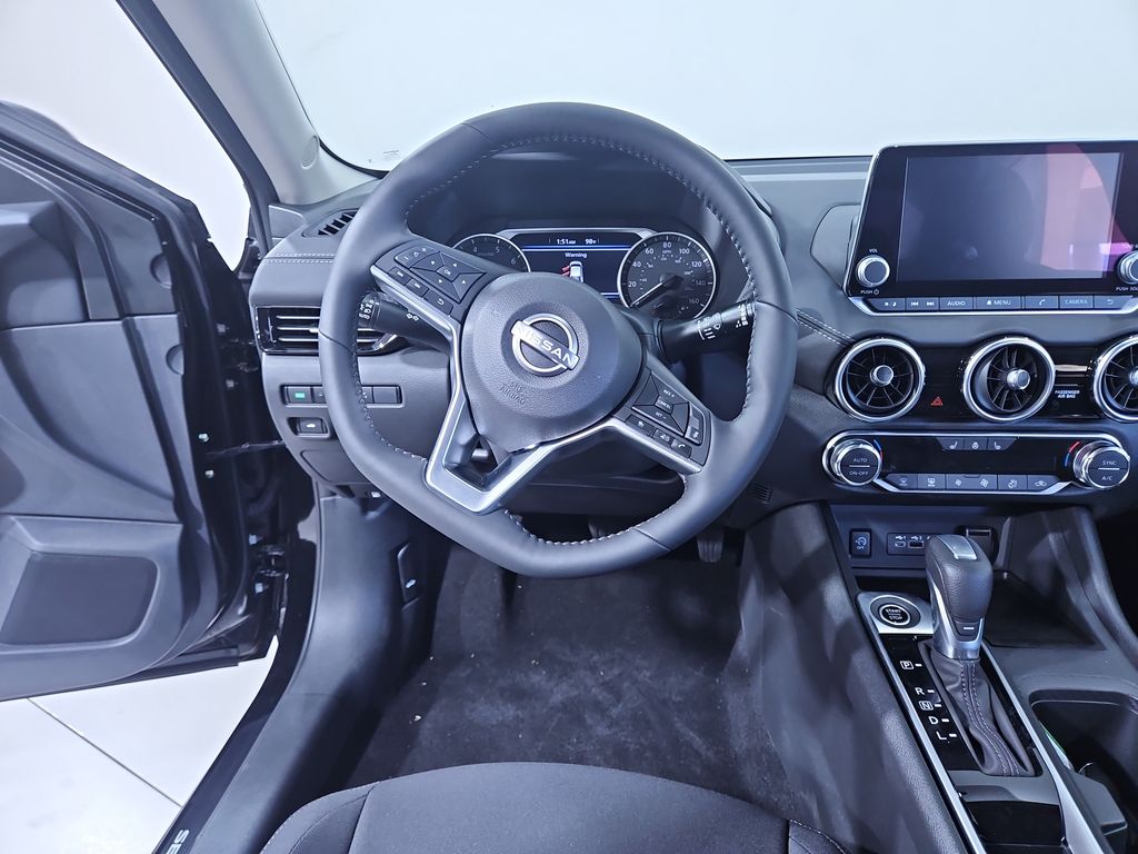 2025 Nissan Sentra SV photo 13